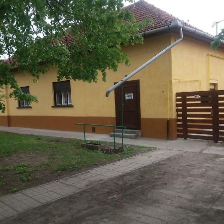 Harsfak Villa Mezokovacshaza Екстериор снимка