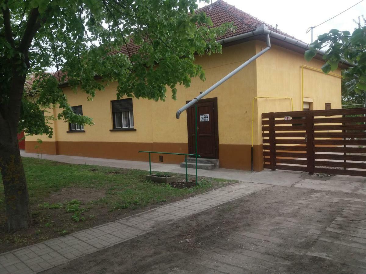 Harsfak Villa Mezokovacshaza Екстериор снимка