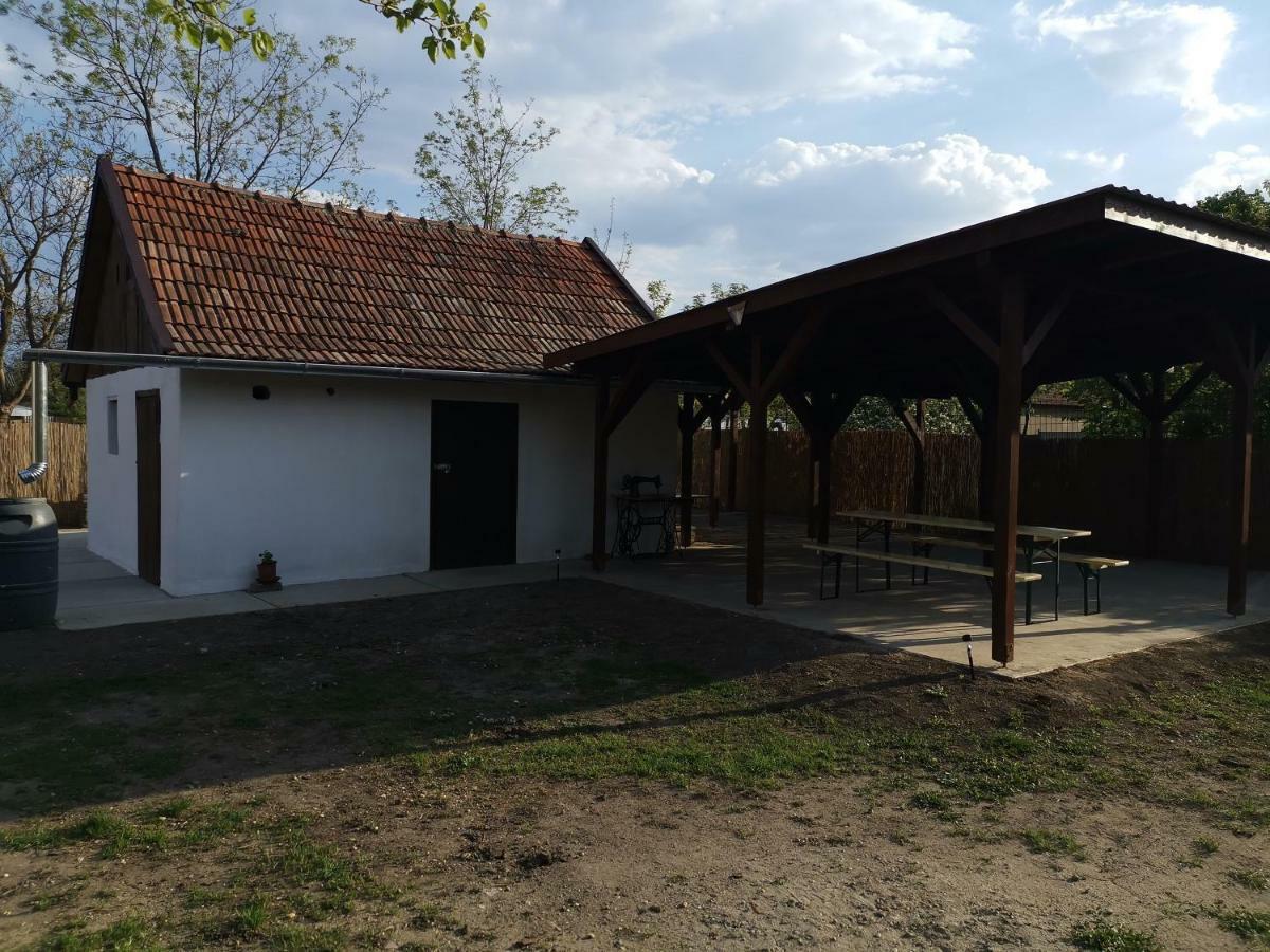 Harsfak Villa Mezokovacshaza Екстериор снимка