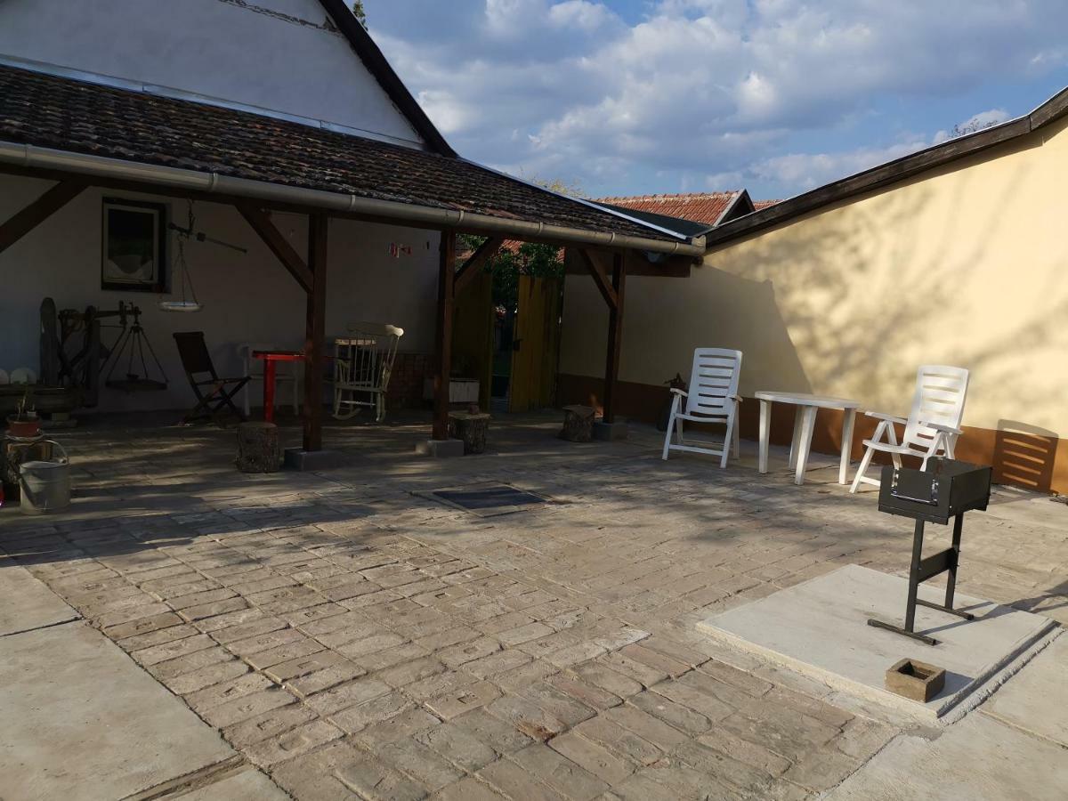 Harsfak Villa Mezokovacshaza Екстериор снимка